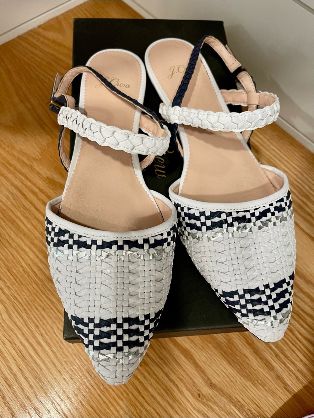 Gorgeous leather Jcrew sling back sandals 9.5 - Picture 4 of 6